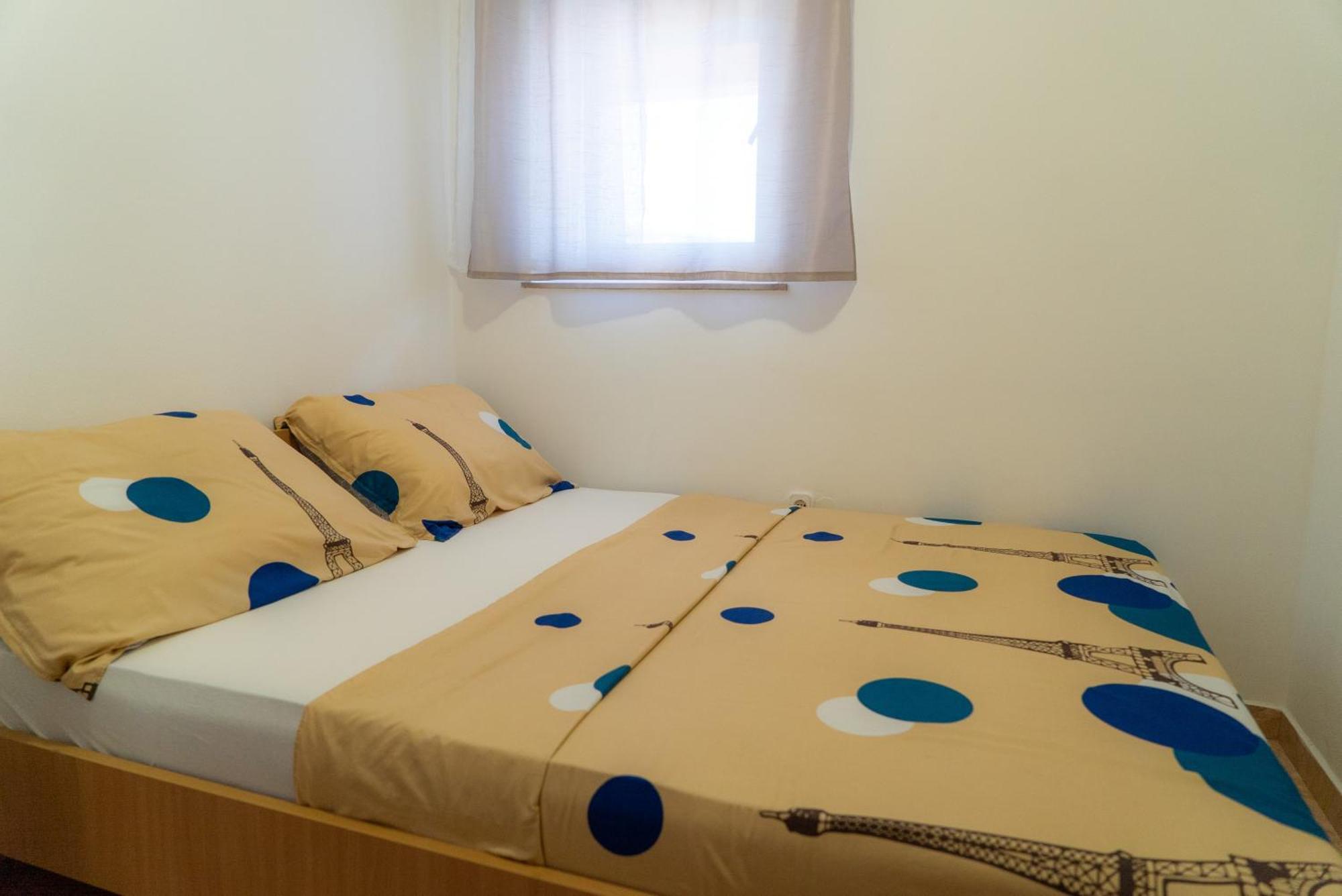 Apartments Zubcic Tisno Luaran gambar