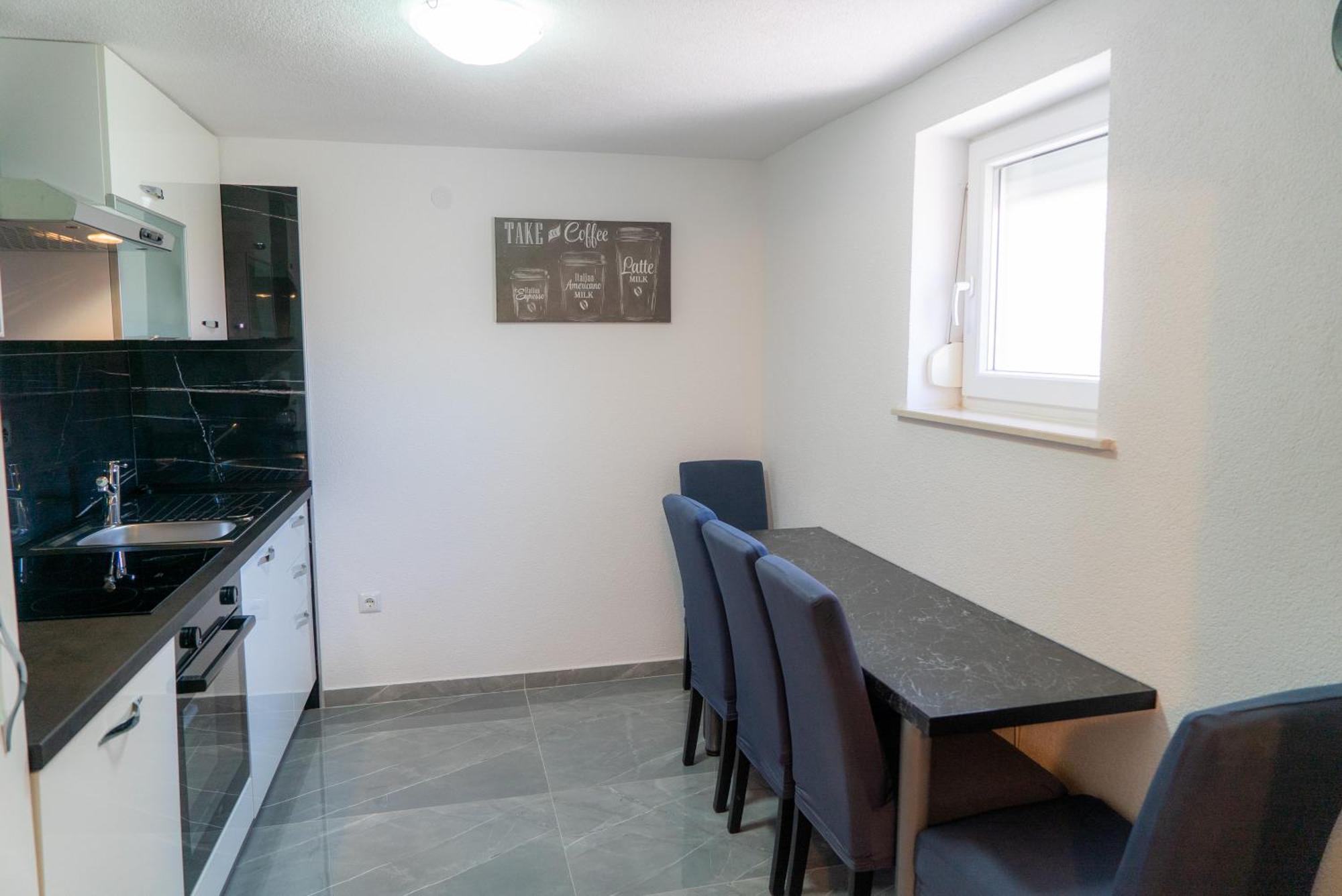 Apartments Zubcic Tisno Bilik gambar