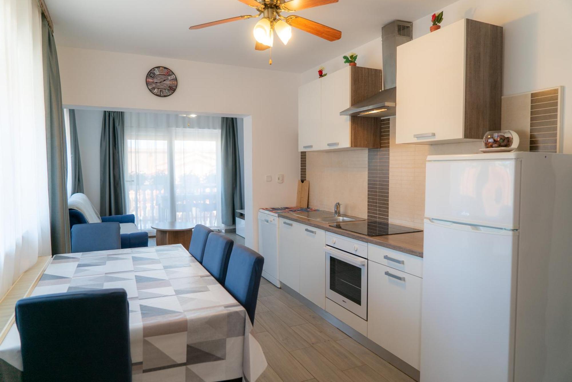 Apartments Zubcic Tisno Luaran gambar